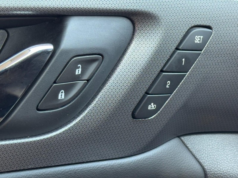 Chevrolet Traverse Vehicle Full-screen Gallery Image 19