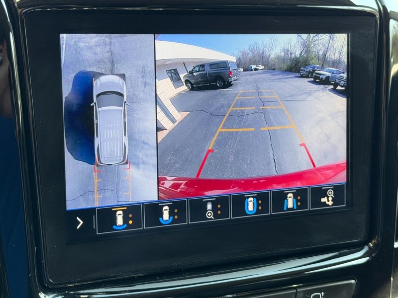 Chevrolet Traverse Vehicle Full-screen Gallery Image 25