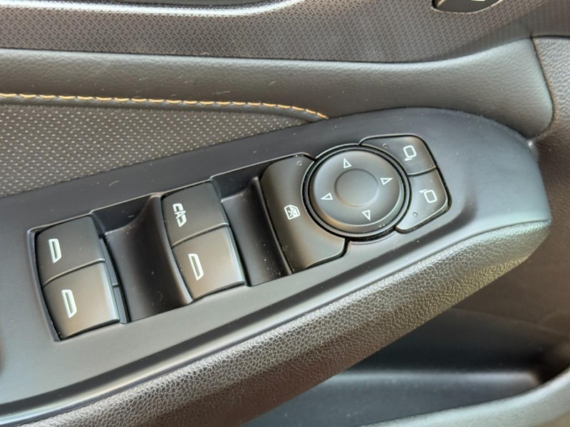 Chevrolet Traverse Vehicle Full-screen Gallery Image 26