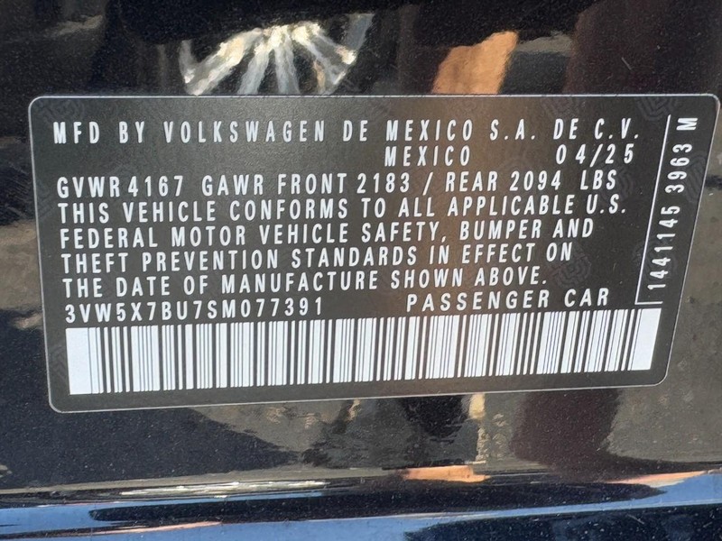 Volkswagen Jetta Vehicle Full-screen Gallery Image 21