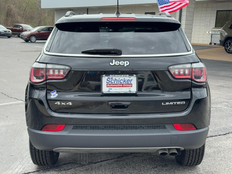 Jeep Compass Vehicle Full-screen Gallery Image 04