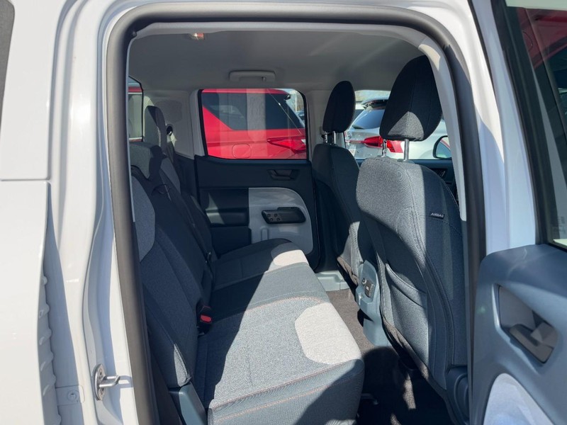 Ford Maverick Vehicle Full-screen Gallery Image 12