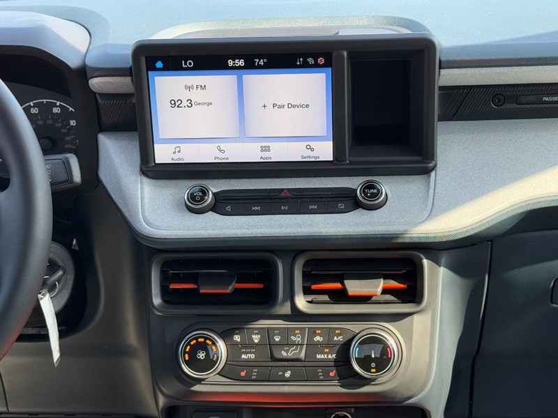 Ford Maverick Vehicle Full-screen Gallery Image 15