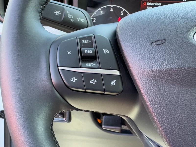 Ford Maverick Vehicle Full-screen Gallery Image 18