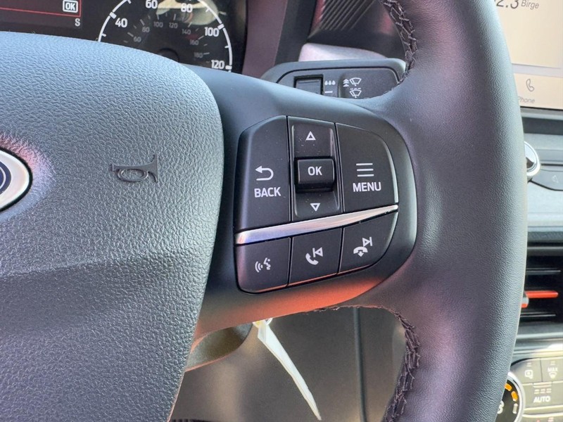Ford Maverick Vehicle Full-screen Gallery Image 19