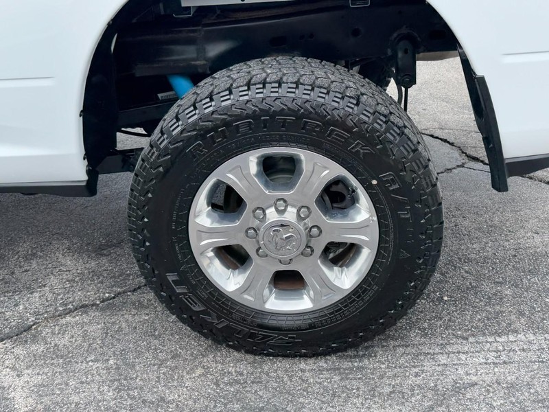 Ram 2500 Vehicle Full-screen Gallery Image 07