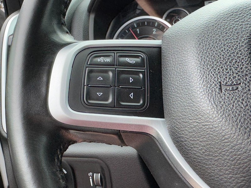 Ram 2500 Vehicle Full-screen Gallery Image 15