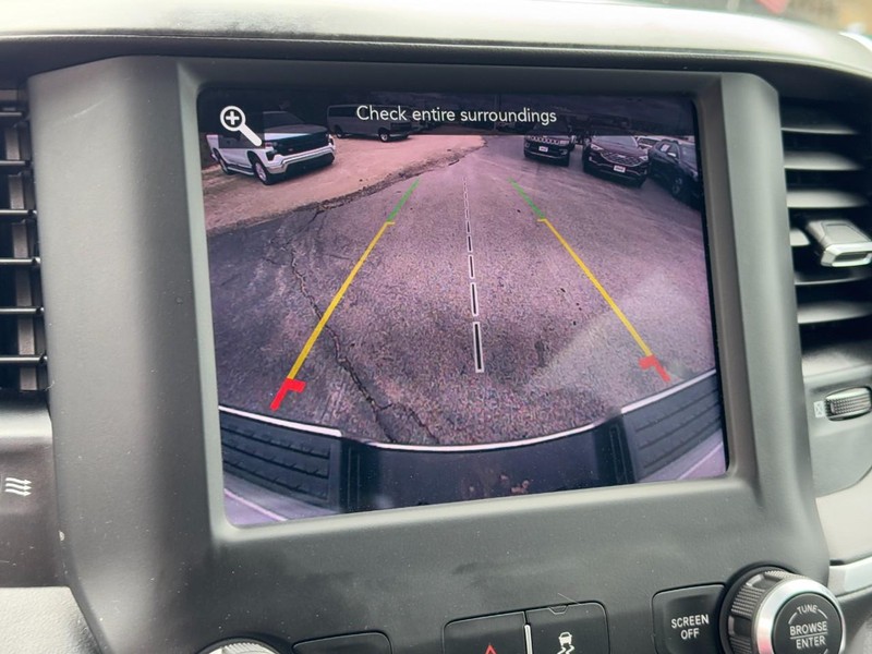 Ram 2500 Vehicle Full-screen Gallery Image 19