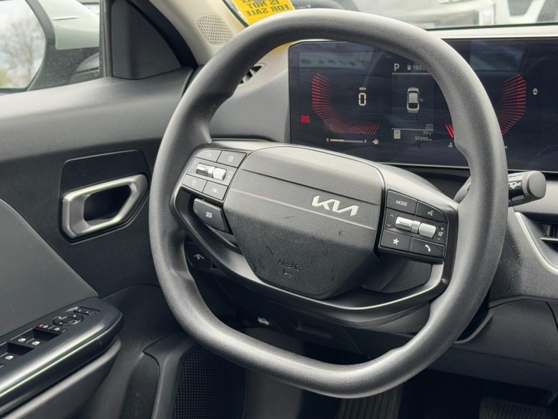 Kia K4 Vehicle Full-screen Gallery Image 12