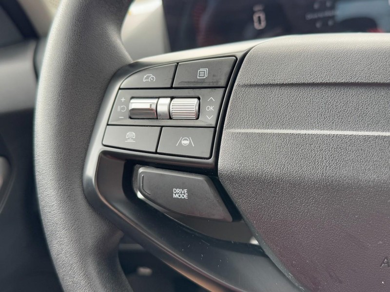 Kia K4 Vehicle Full-screen Gallery Image 15