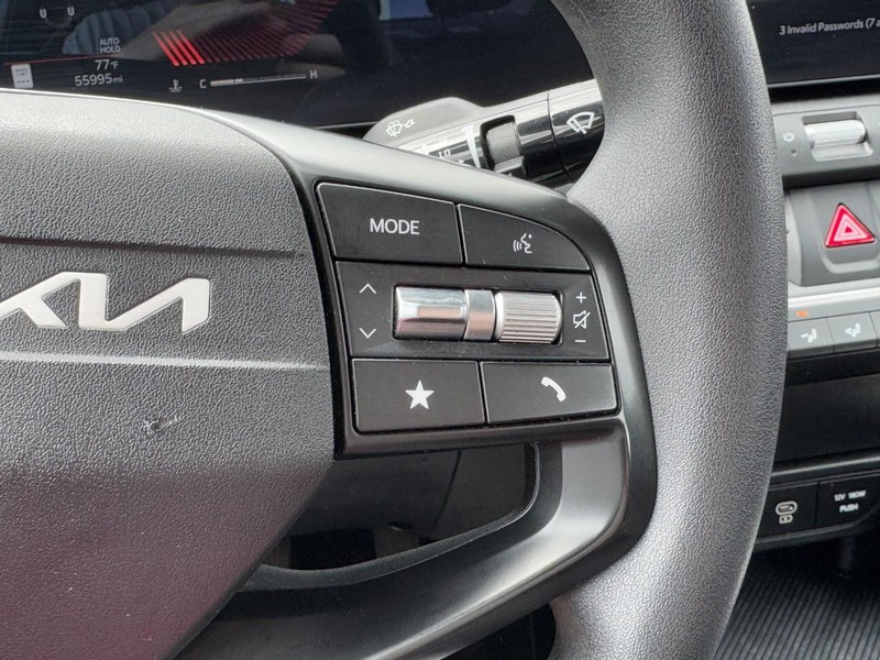 Kia K4 Vehicle Full-screen Gallery Image 16