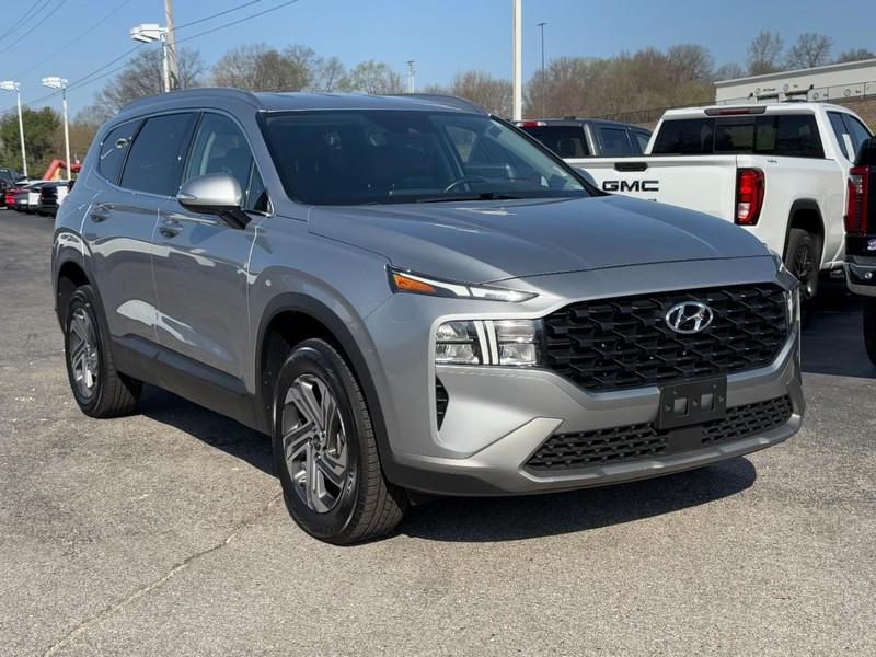 Hyundai Santa Fe Vehicle Full-screen Gallery Image 02