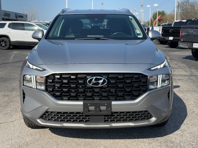 Hyundai Santa Fe Vehicle Full-screen Gallery Image 09
