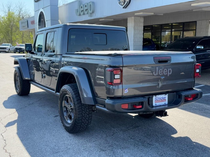 Jeep Gladiator Vehicle Full-screen Gallery Image 06