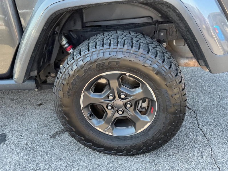 Jeep Gladiator Vehicle Full-screen Gallery Image 07