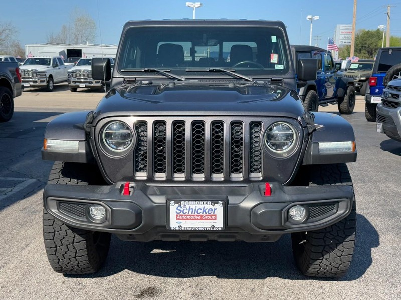 Jeep Gladiator Vehicle Full-screen Gallery Image 09