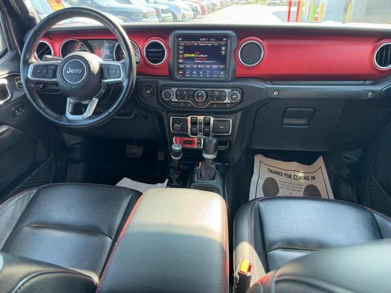 Jeep Gladiator Vehicle Full-screen Gallery Image 11