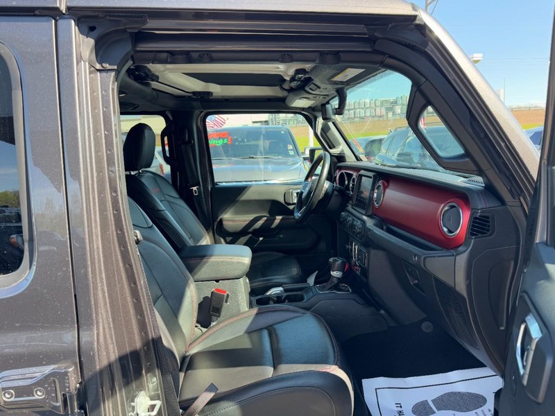 Jeep Gladiator Vehicle Full-screen Gallery Image 15