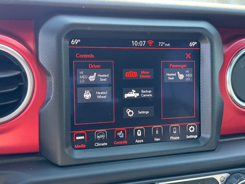 Jeep Gladiator Vehicle Full-screen Gallery Image 20