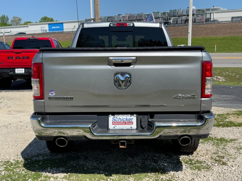 Ram 1500 Vehicle Full-screen Gallery Image 04