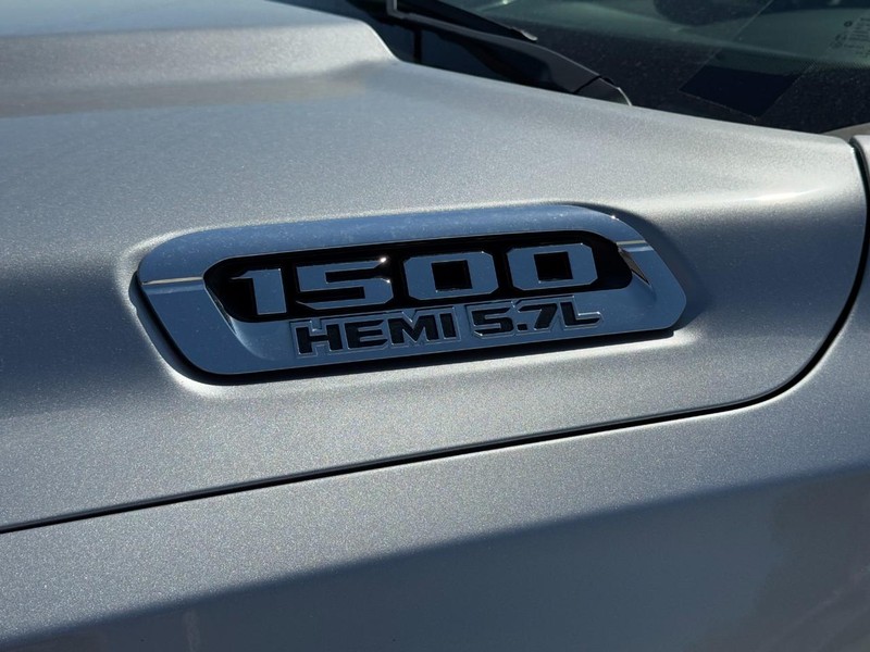 Ram 1500 Vehicle Full-screen Gallery Image 08