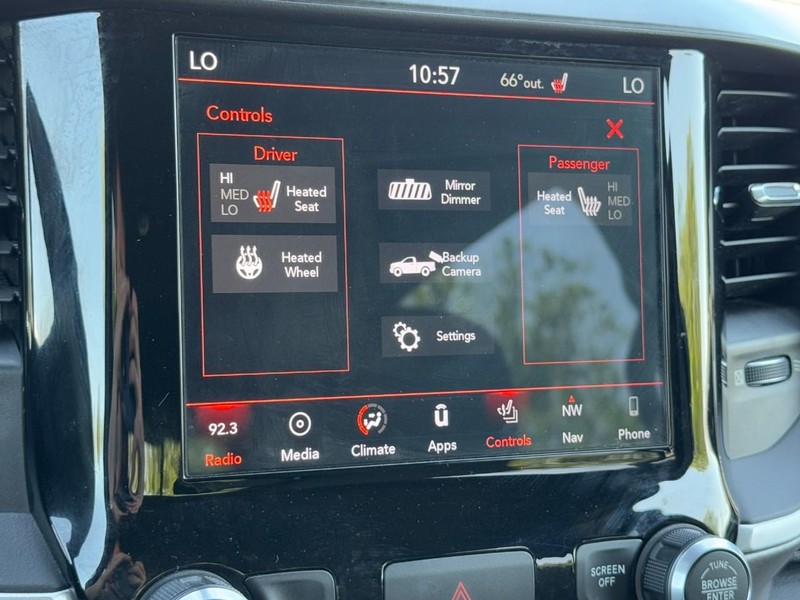 Ram 1500 Vehicle Full-screen Gallery Image 23