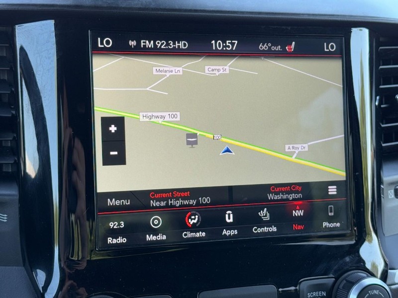 Ram 1500 Vehicle Full-screen Gallery Image 24