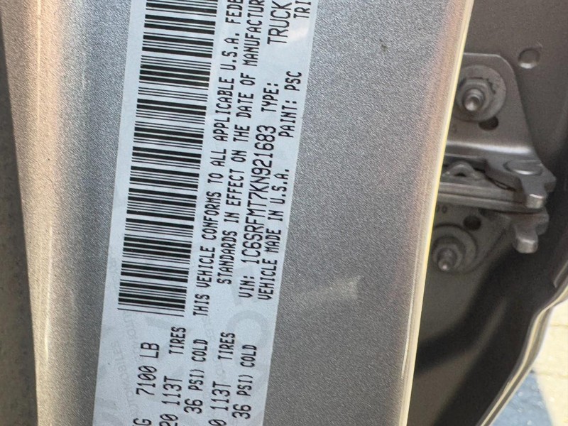Ram 1500 Vehicle Full-screen Gallery Image 27
