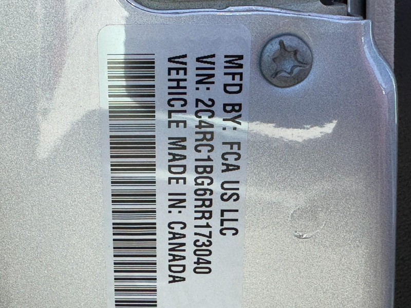 Chrysler Pacifica Vehicle Full-screen Gallery Image 27