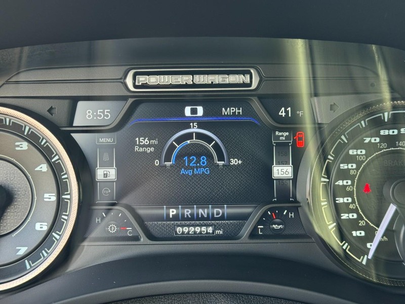 Ram 2500 Vehicle Full-screen Gallery Image 21