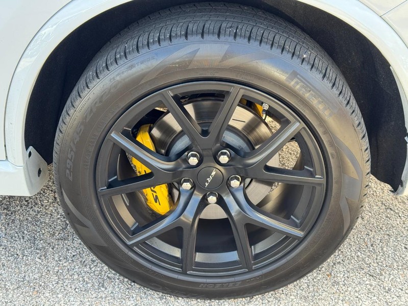 Dodge Durango Vehicle Full-screen Gallery Image 07