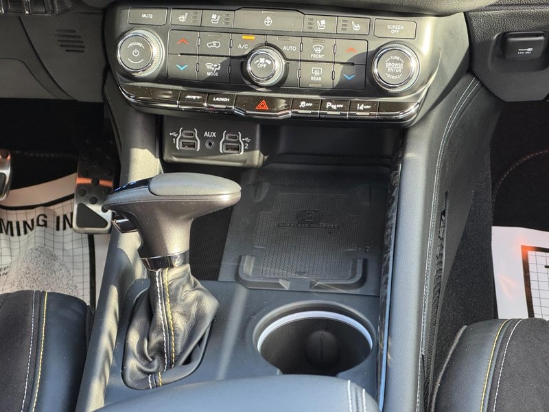 Dodge Durango Vehicle Full-screen Gallery Image 15