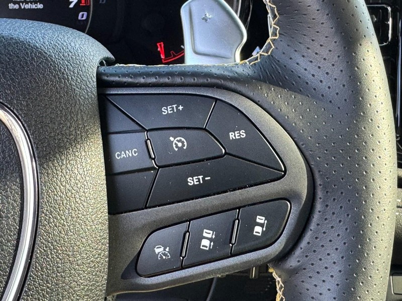 Dodge Durango Vehicle Full-screen Gallery Image 19