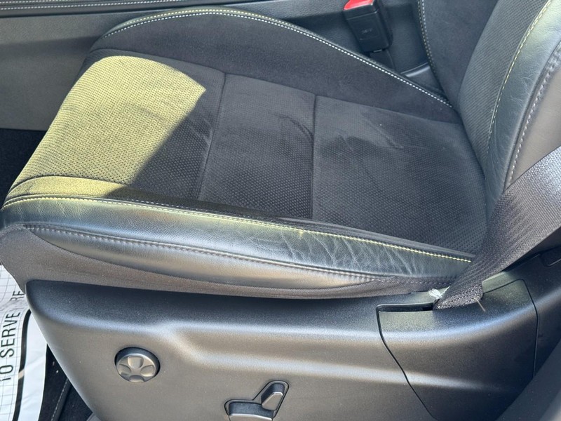 Dodge Durango Vehicle Full-screen Gallery Image 26