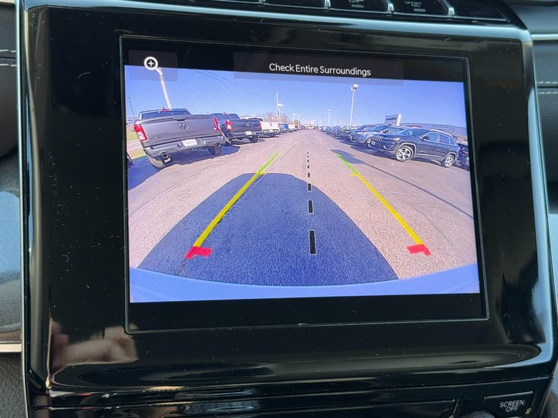 Jeep Grand Cherokee Vehicle Full-screen Gallery Image 20