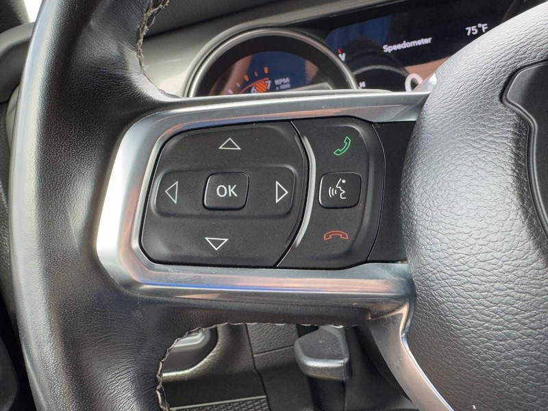Jeep Wrangler Vehicle Full-screen Gallery Image 15