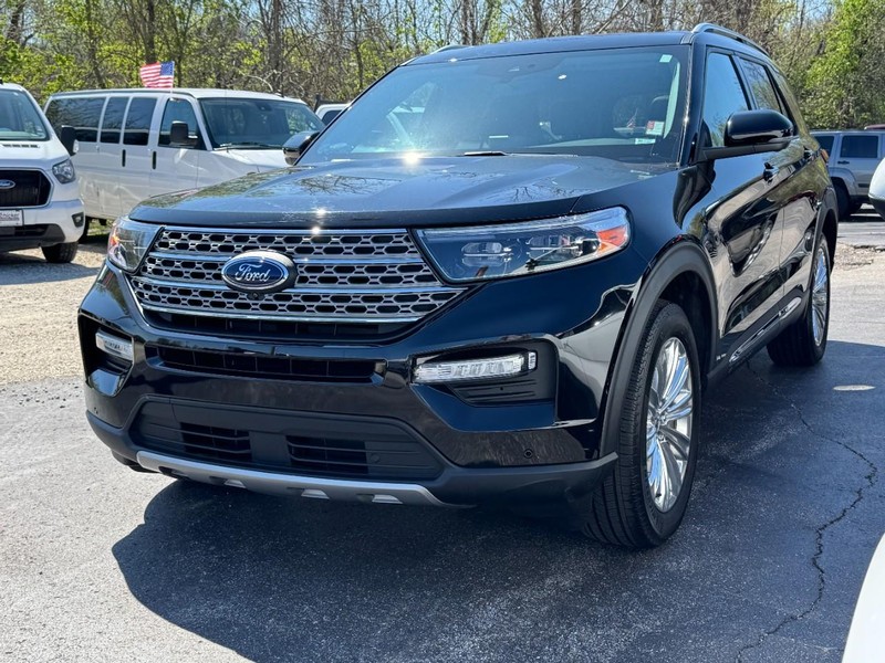 Ford Explorer Vehicle Full-screen Gallery Image 08