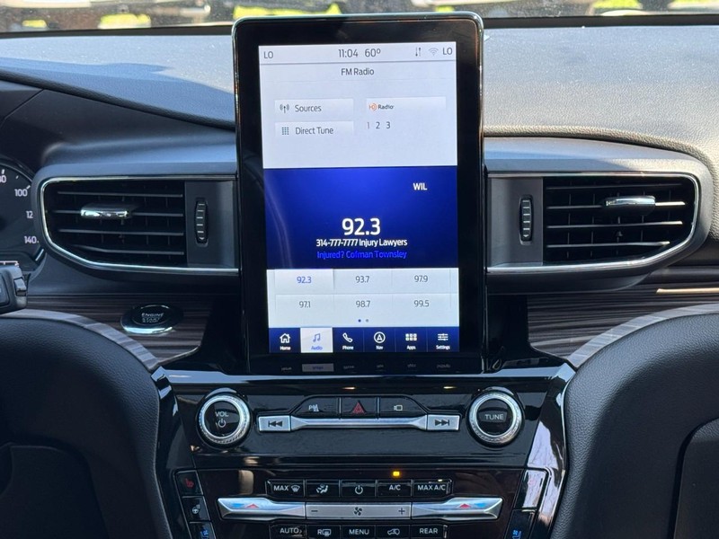 Ford Explorer Vehicle Full-screen Gallery Image 14