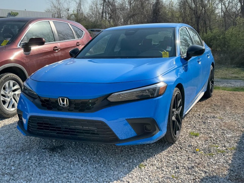 Honda Civic Hatchback Vehicle Full-screen Gallery Image 02