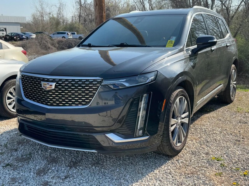 Cadillac XT6 Vehicle Full-screen Gallery Image 02