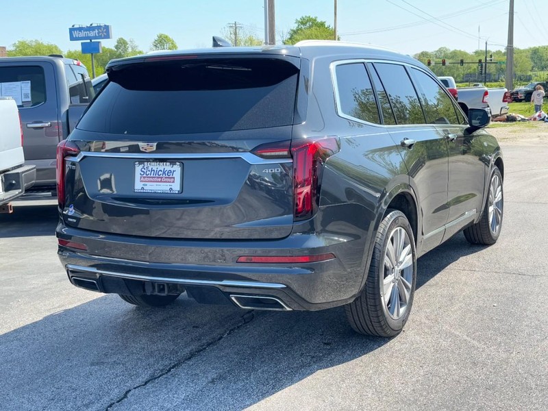 Cadillac XT6 Vehicle Full-screen Gallery Image 03