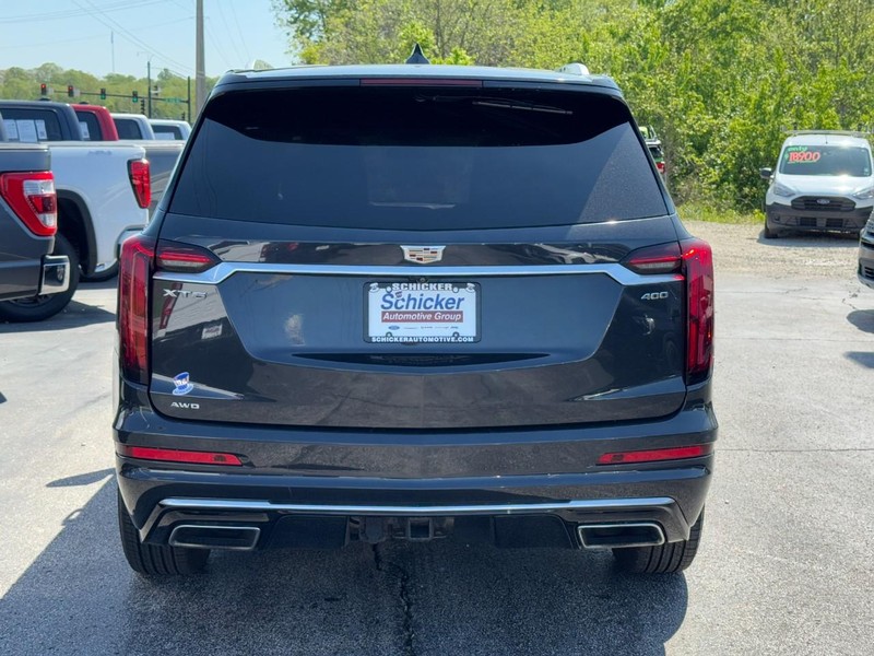 Cadillac XT6 Vehicle Full-screen Gallery Image 04
