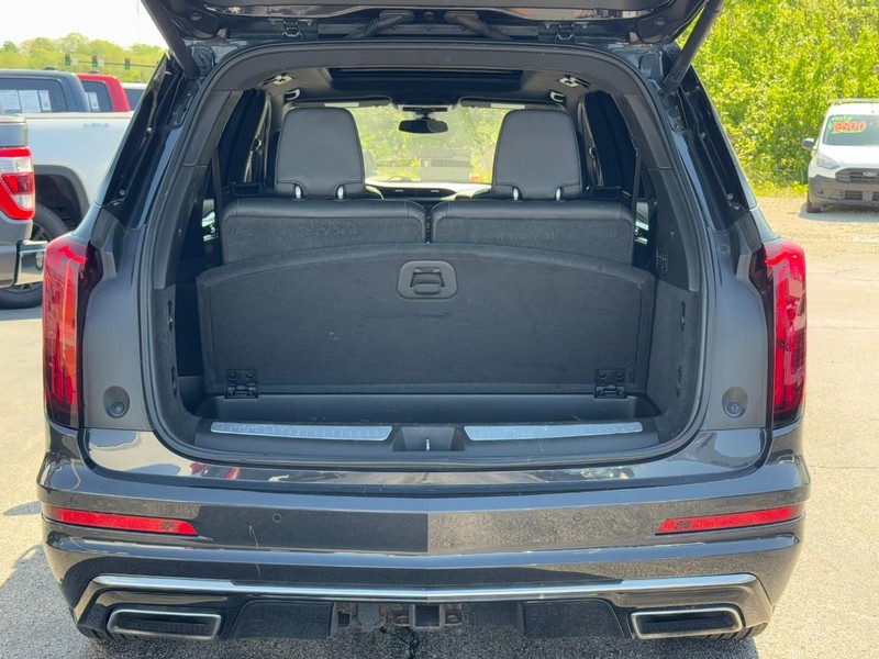Cadillac XT6 Vehicle Full-screen Gallery Image 05