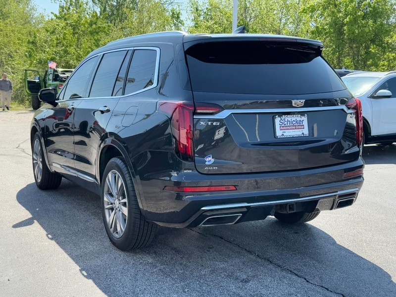 Cadillac XT6 Vehicle Full-screen Gallery Image 06