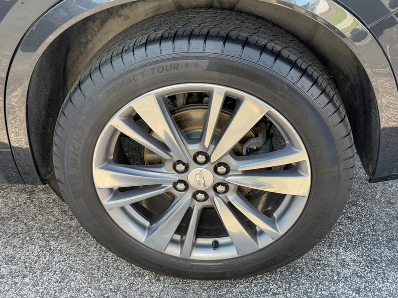Cadillac XT6 Vehicle Full-screen Gallery Image 07