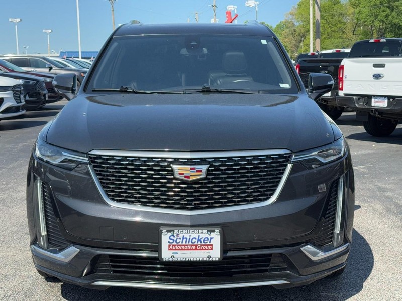 Cadillac XT6 Vehicle Full-screen Gallery Image 09
