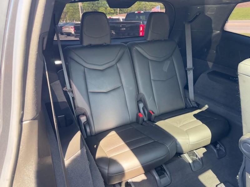 Cadillac XT6 Vehicle Full-screen Gallery Image 11