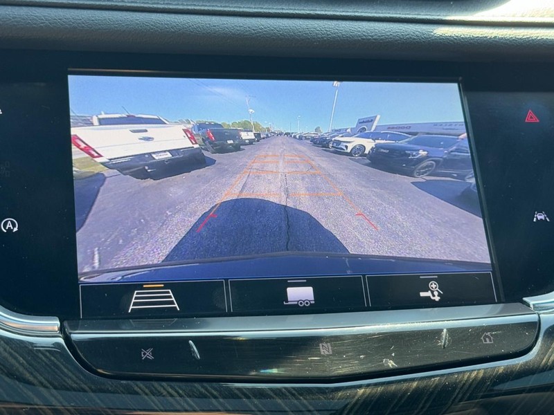 Cadillac XT6 Vehicle Full-screen Gallery Image 24