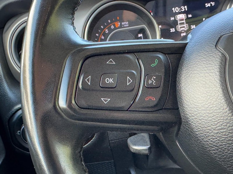 Jeep Wrangler Vehicle Full-screen Gallery Image 16
