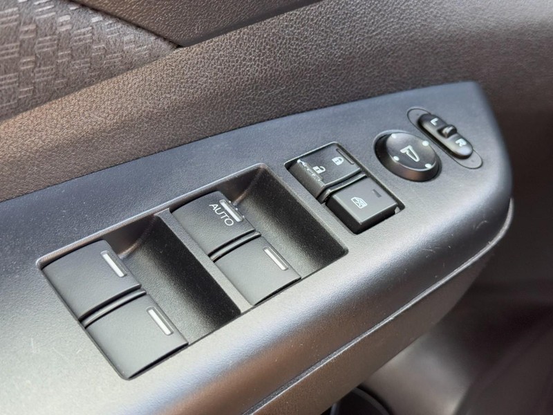 Honda CR-V Vehicle Full-screen Gallery Image 21